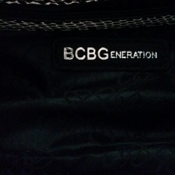 **HOST PICK*** BCBGeneration black and white crossbody bag EUC - Picture 4 of 4